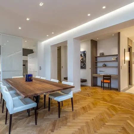 Apartment Croisette 4 Bedrooms - 2c Cannes