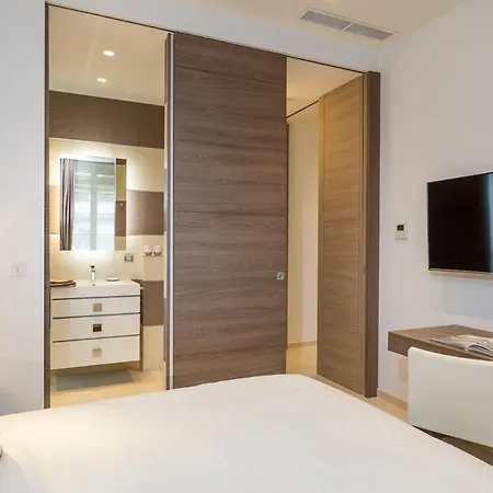 Apartment Croisette 4 Bedrooms - 2c